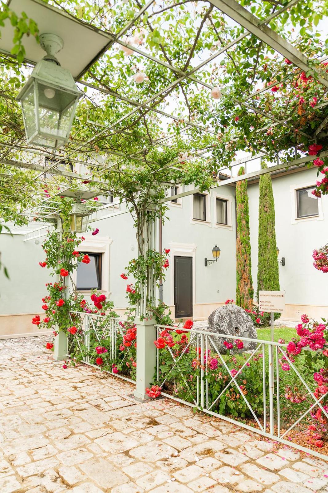 Relais Sassa Al Sole Hotel ซานมีเนียโต ภายนอก รูปภาพ